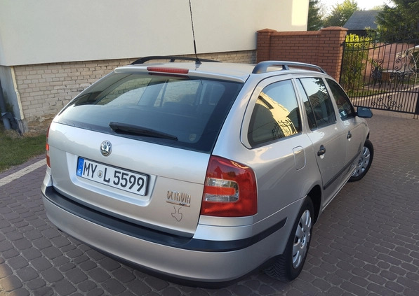 Skoda Octavia cena 9990 przebieg: 225500, rok produkcji 2006 z Bodzentyn małe 92